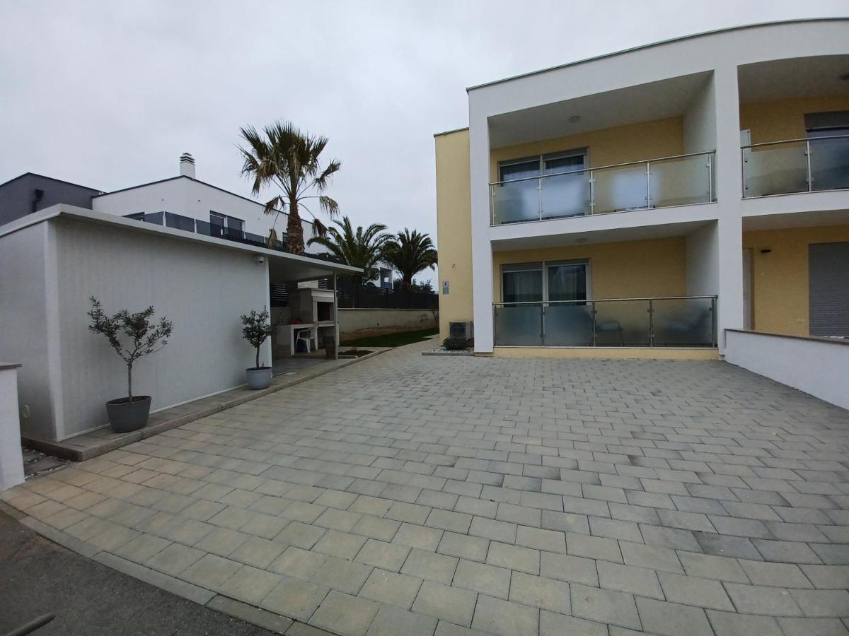 Apartments Leon 1 Novigrad Istria المظهر الخارجي الصورة